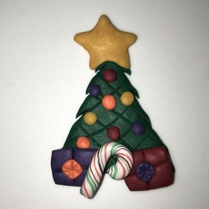 Christmas 🎄 Pin 🟢 Necklace ⛓️‍💥